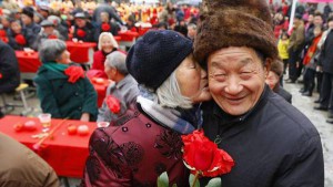 В Японии растет число браков среди тех, кому за 50