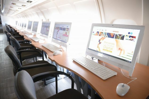 В Мексике Боинг 727 превратился в библиотеку