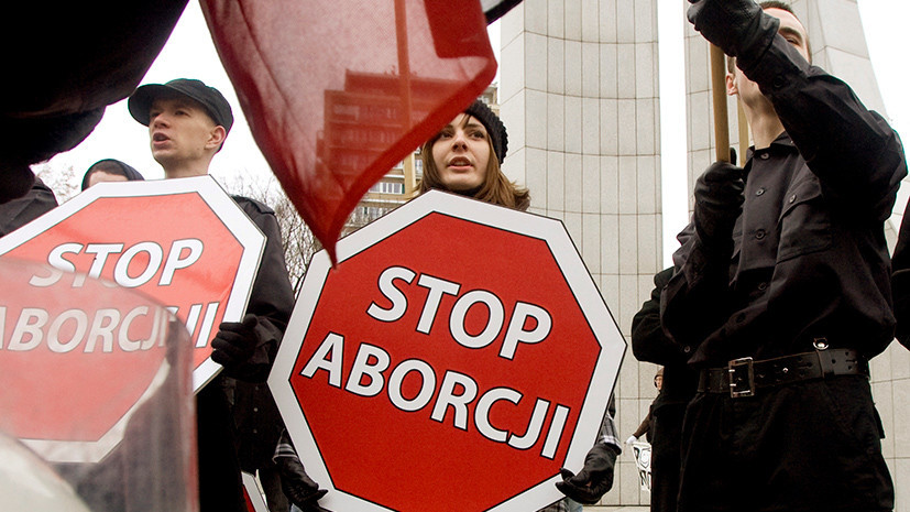 В Польше планируют узаконить тюремное заключение за аборты