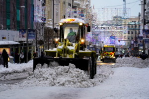 Обильный снегопад в Испании унес жизни четырех человек и остановила страну