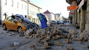 Президент Европейской комиссии Урсула фон дер Ляйен заявила, что в связи с землетрясением, поручила посланнику прибыть в Хорватию как можно скорее