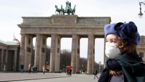 Германия приняла решение об обязательной вакцинации медицинского персонала против коронавируса