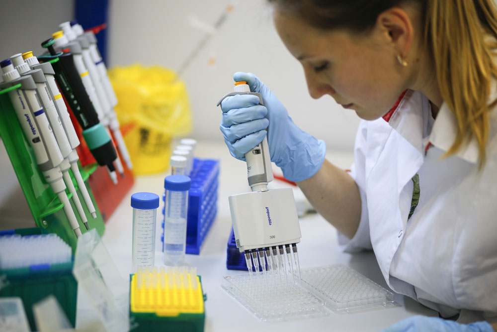 Производитель вакцин против COVID-19 AstraZeneca