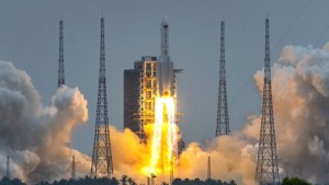 Запуск космической ракеты в Китае